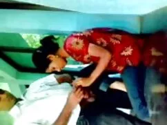 Mẹ, đó là một cơn tả ...