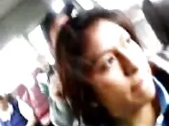 Cô gái da trắng với  ...