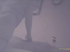 2 cô gái nhà sợ tải  ...