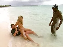 Cô gái tai phim sex  ...
