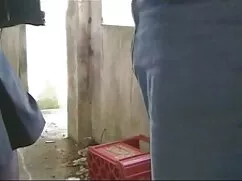 Trẻ, tóc vàng, được  ...